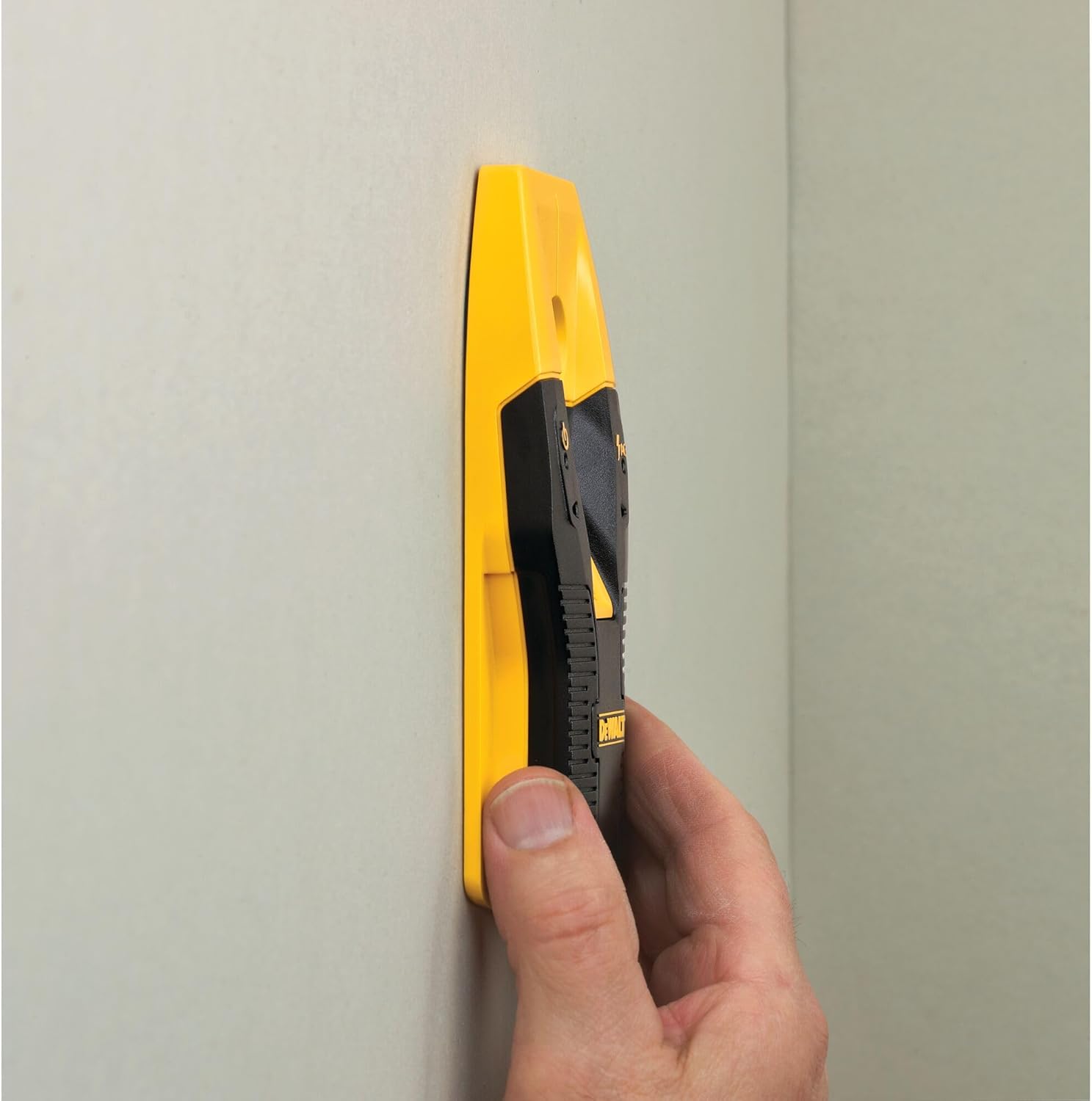 DEWALT Stud Finder, 3/4‰۝, Locate Framing Studs Efficiently with LED Arrows